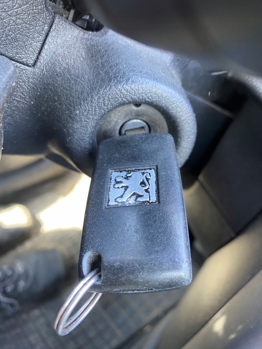 ignition Z KLUCZYKIEM Peugeot 207 06-15 1.6 HDI
