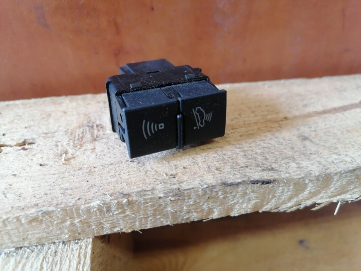 AUDI A4 B7 04-07 switch ALARMU 8E1962109