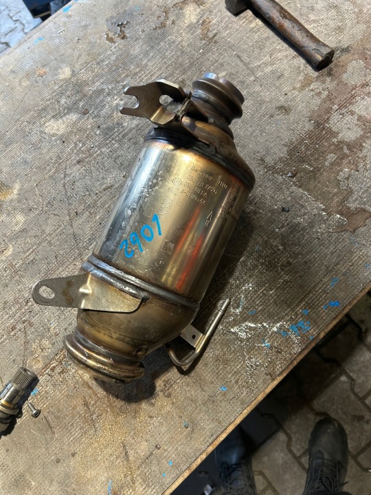 2901. convertitore catalitico catalizzatore VW AUDI 05L131766N 05L131775G 05L181FA