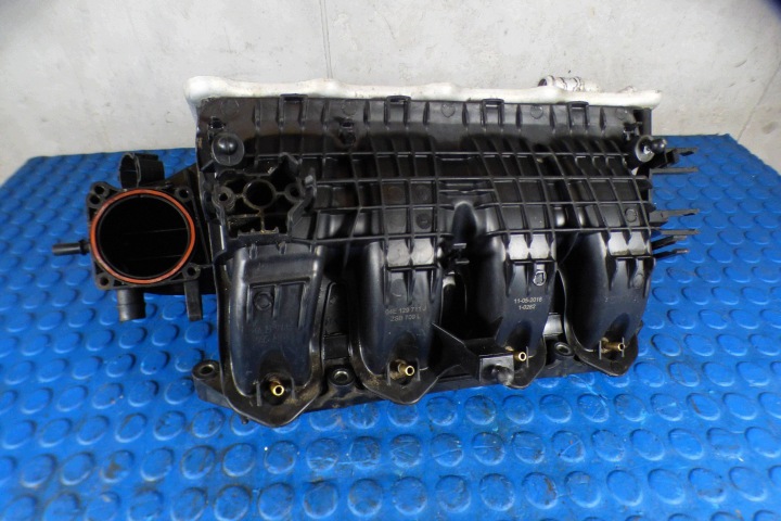 collettore aspirazione usato radiatore 04E129711J 04E145749B Skoda Fabia III 1.2 TB