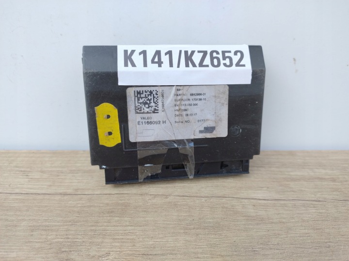 module control unit of the air conditioning BMW F30 F31 F35 F36 F32 E1166092 K141/KZ652
