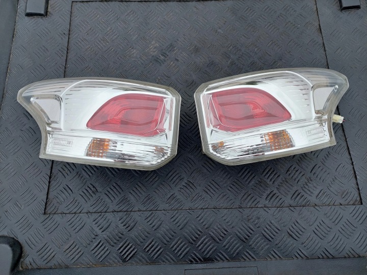 light rear part right rear right MITSUBISHI OUTLANDER 3 III