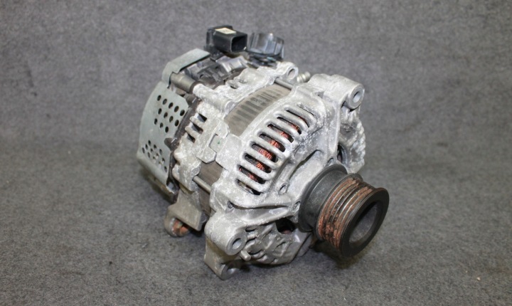 BMW G20 G22 G26 G01 G02 4.0i B58B30B DYNAMOSTARTER PRADNICA Alternateur 48V