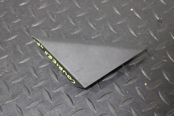TROJKAT Verschlußstopfen des Kotflügels rechts FORD TRANSIT COURIER MK2 2024 R2X6-17E676-A