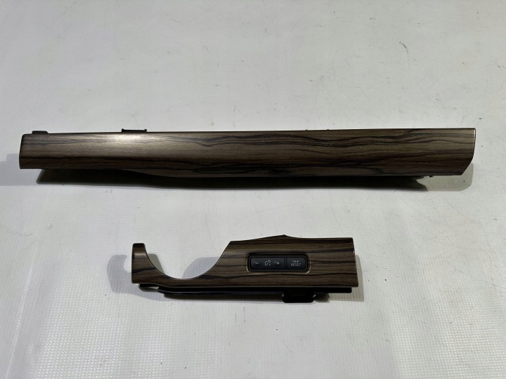 cap moulding dekor cover of the dashboard rozdzielczej Nissan Titan 2016+
