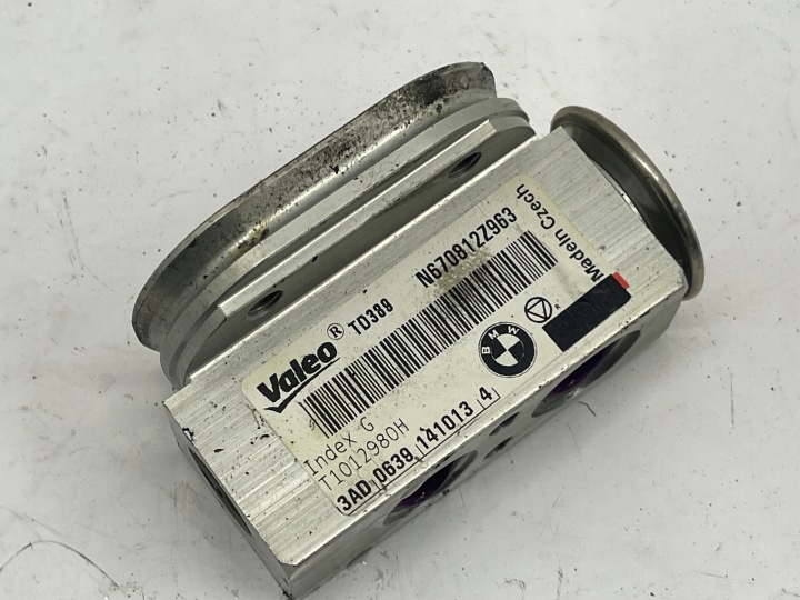 valve ROZPREZNY of the air conditioning BMW 2 F22 F23 9289832