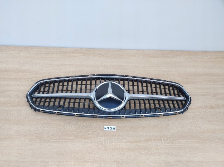 MERCEDES C-KLASA W206 ATRPA GRILLE SANS KAMERY SOUS PDC A2068883800 MERC016