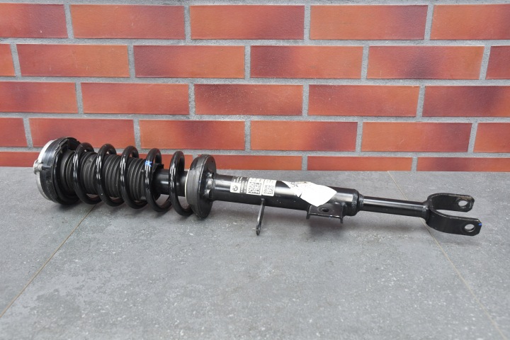 shock absorber right front front BMW 5 G60 5A135A8 22580km 530e 30e