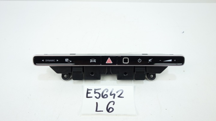 Panneau contrôle Moyenne MERCEDES C W206 2021- A2069002714