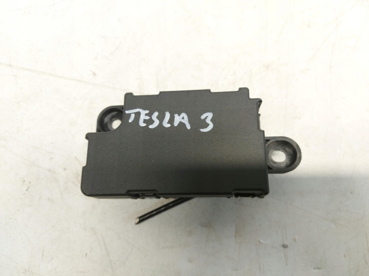 TESLA 3 III Module Amplificateur anteny 1447430-00-B