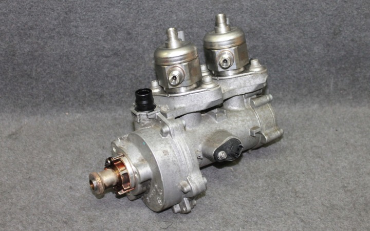 BMW F87 F80 F82 F83 M2 M3 M4 S55B30A 431KM Pompe d’injection Carburant 7847204