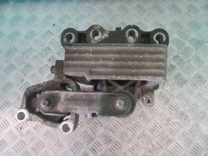 holder PODUSKA of the engine right MERCEDES SPRINTER 2.2 19R A9102410000