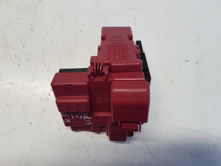 TOYOTA YARIS IV P21 Borne Positif