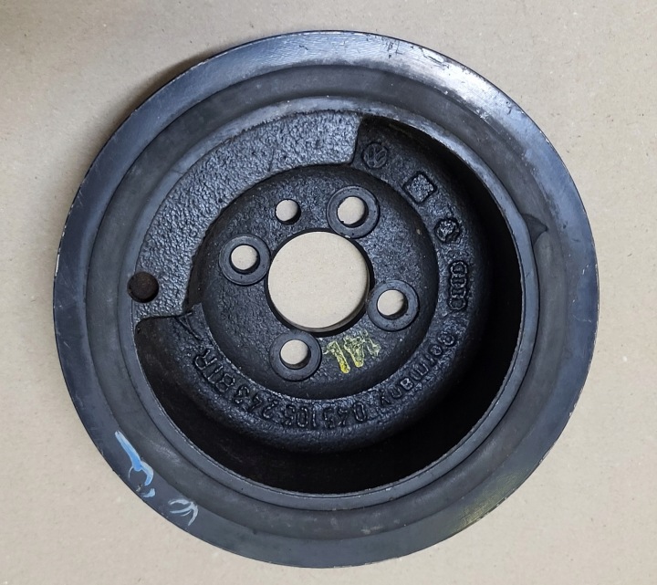 Riemenscheibe der Kurbelwelle KORBOWEGO VW POLO IV 6Q 9N 1.4 TDI SEAT SKODA FABIA und OE