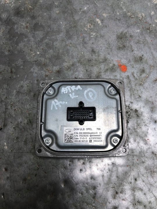 unité de contrôle XENON OPEL ASTRA K 39024626