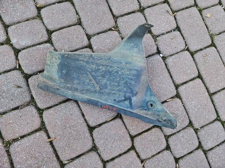 Blende Abdeckung BODEN Unterfahrschutz heck hinten links Radschale Toyota Corolla E210 E21