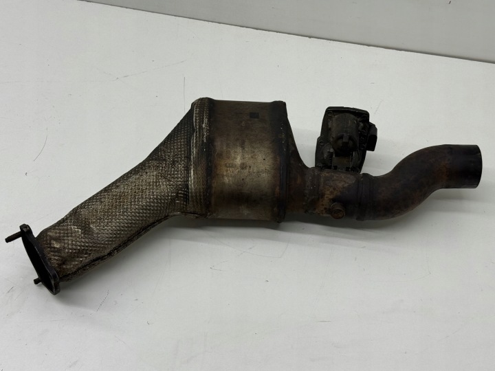 AUDI A5 8T A4 B8 A6 C7 2.0 TDI CNH catalyst throttle flap CALY original