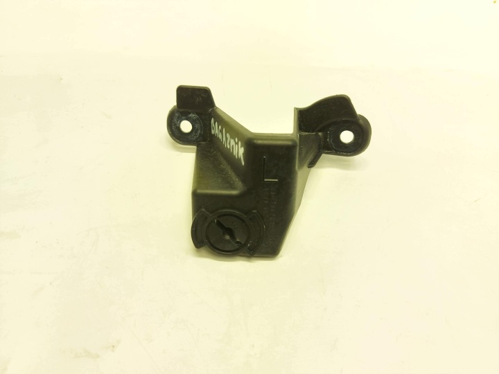 BMW G02 X4 M40i 2023r étrier poignée coffre 7483755