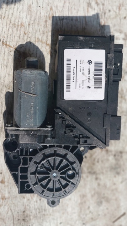 VW TOUAREG 7L 03-10 R. LIFT mini motor windows left front 7L0959793B