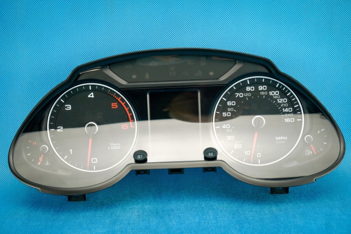 Instruments tachymètre compte tours Horloge montre tableau bord Horloge montre tableau bord Audi Q5 8R Lift 8R0920982A TDI USA