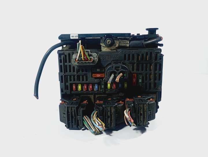 modul sicherungskasten OE 9656593780 Peugeot 407 04-11