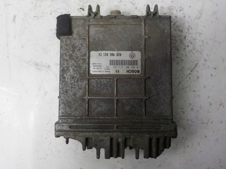 VW PASSAT B4 számítógép Vezerlő egység 0281001423/424 028906021CK