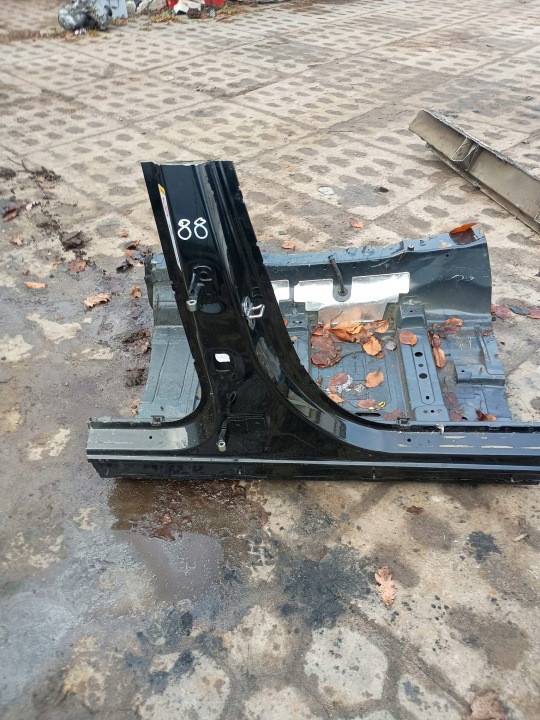 IDEALNY pillar central threshold right MERCEDES W223 1