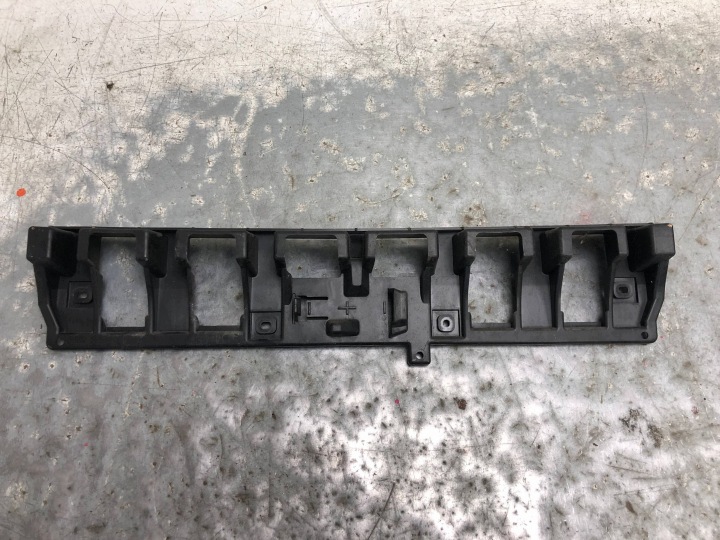 Suppporto montaggio paraurti posteriore VOLVO C30 LIFT 30657221