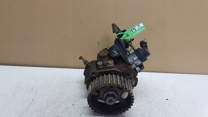 injection pump 9683703780 FORD FIESTA MK7 FOCUS MK2 1.6 TDCI