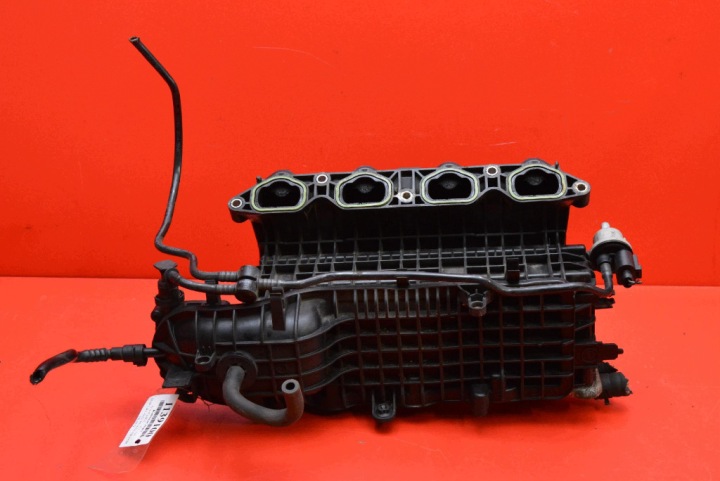 collettore aspirazione usato radiatore / raffreddatore 04E145749F VW CADDY IV III 1.4 TSI 125 KM 2-LIFT