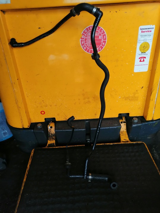 AUDI A6 C6 2,4 V6 wiring vacual 4F0611931CL