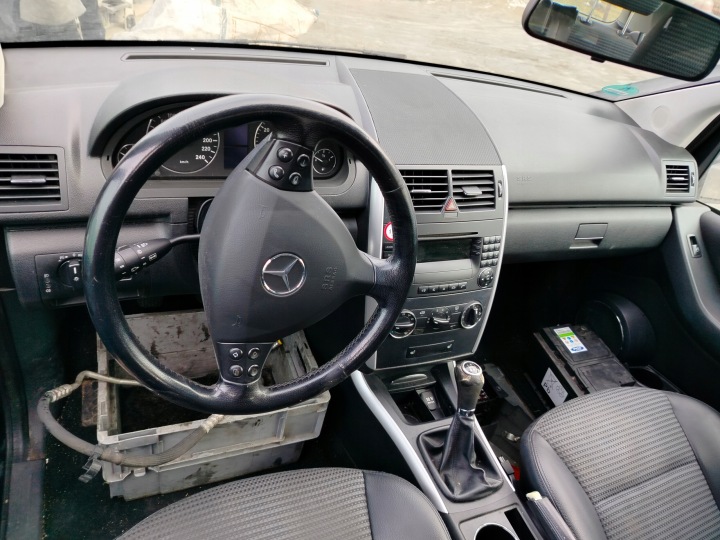 armatura konzola zračni jastuci sigurnosni pojasevi sensor kpl Mercedes W169
