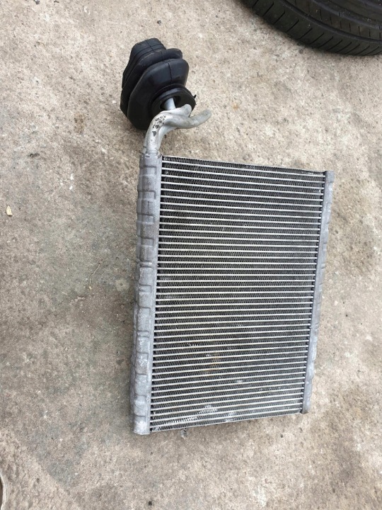 radiateur réchauffement AUDI A4 B8 A5 Q5