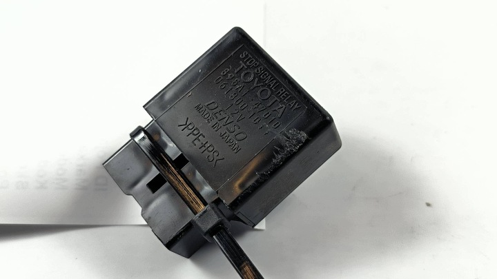 relais STOPU 895A1-47010 LEXUS ES300H VII