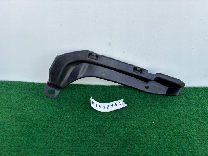 TOYOTA AVENSIS T22 right mudguard flap cover of a bumper rear part 52591-05020 K141/541