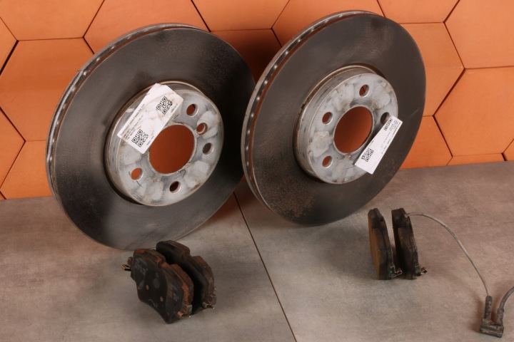 BMW F46 LCI F40 F44 X2 F39 discs plates front 307X24 6799351