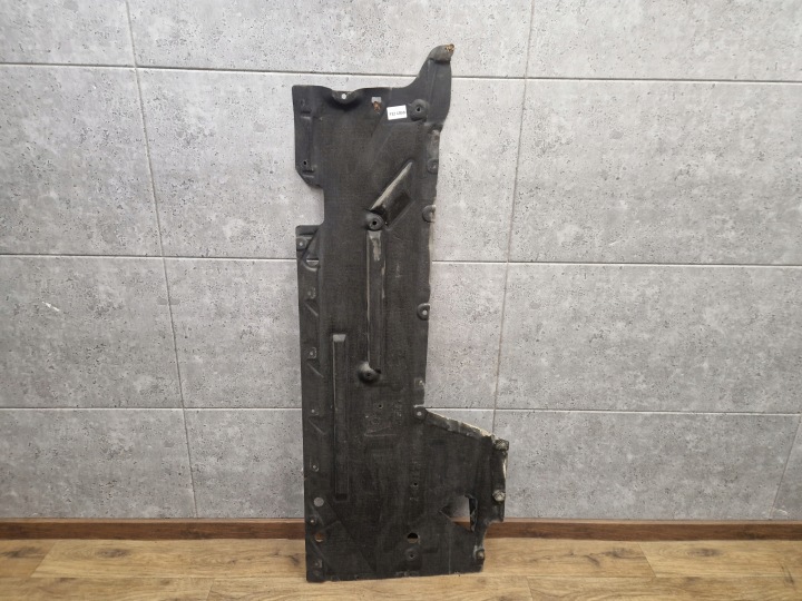 BMW F20 F23 F30 F31 F32 F36 cover covering chassis side left 7241833