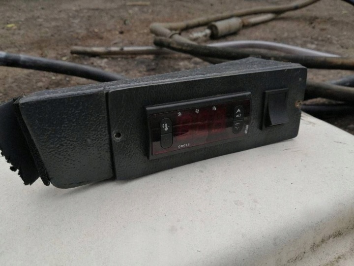 Η Ford Transit συνδέει το MK1 IZOTERMA COLD AGREGATE 6