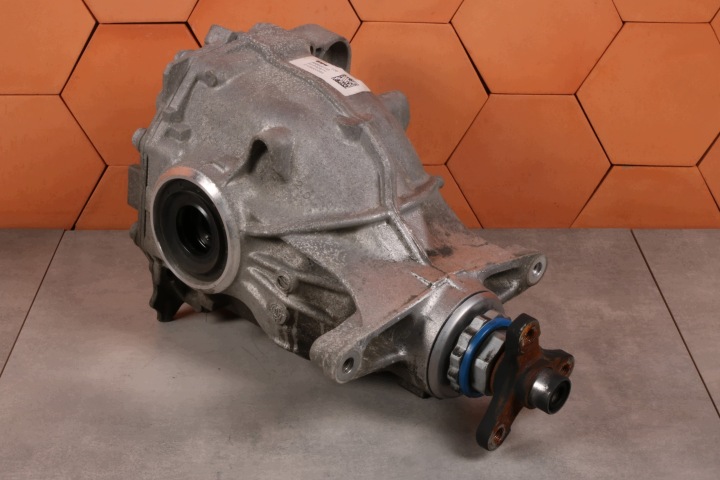 BMW 5' G30 G31 520i 530i 530iX Differential hinten Ausgleichgetriebe Differential 2.81 8686201