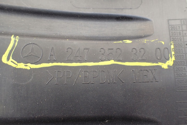 MERCEDES CLA W177 W247 18-FOUND RIGHT BACK A2473523200 OE 7