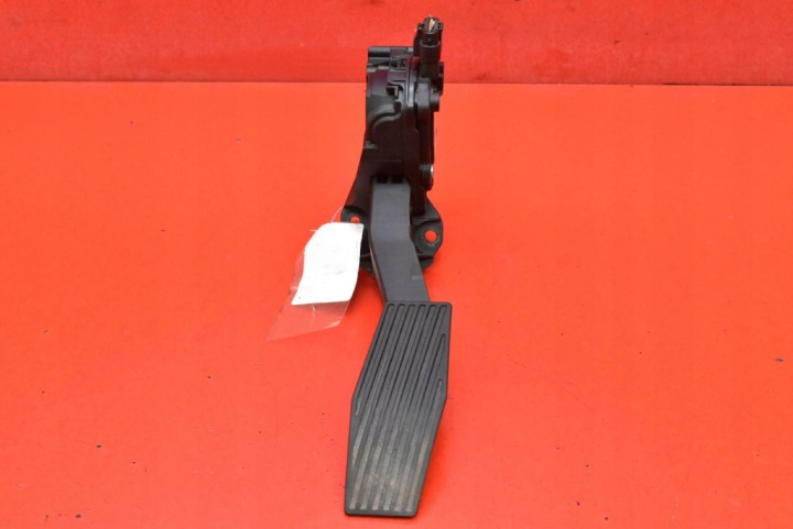 Potentiomètre Pédale accélérateur pedales 13466235 OPEL ASTRA 5 V K 1.4 T 150 KM 15-20