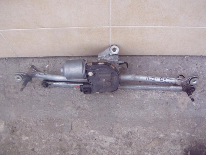 WIPER MECHANISM AUDI Q5 8R1955119A 2010 ROK.