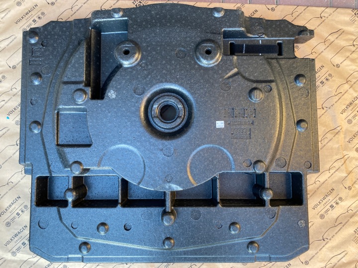 Styrofoam az Audi Q3 83A 83A012109G + 2 egyéb termékhez 12