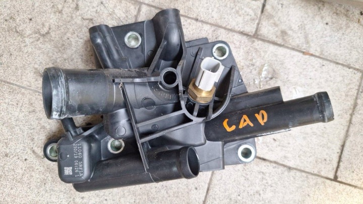 thermostat housing thermostat Renault Captur II Arkana Clio V 110605RF1A