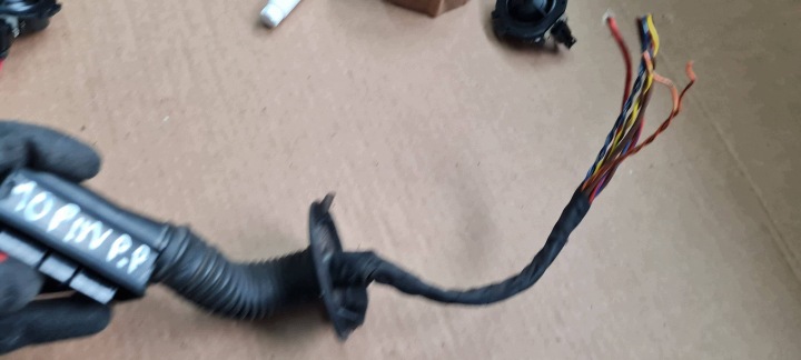 A5 8T LIFT Connector Contact KOSTKA ZLACZE Tür 8K0972702 A6 C7 4G A7 4G A4 B8 Q5
