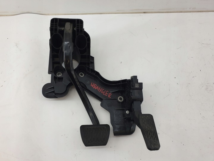 pedala gasa kočnice JEEP WRANGLER JL 2.0 T 4XE HYBRID HYBRYDA 04581893AE