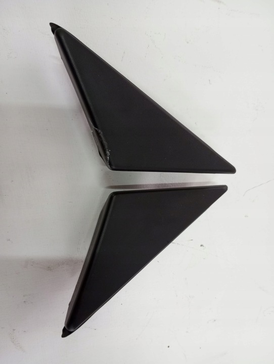 Trojkat of a fender spoiler PEUGEOT 3008 III