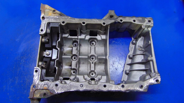 oil sump 2.3DCI 125 KM RENAULT MASTER III OPEL MOVANO B
