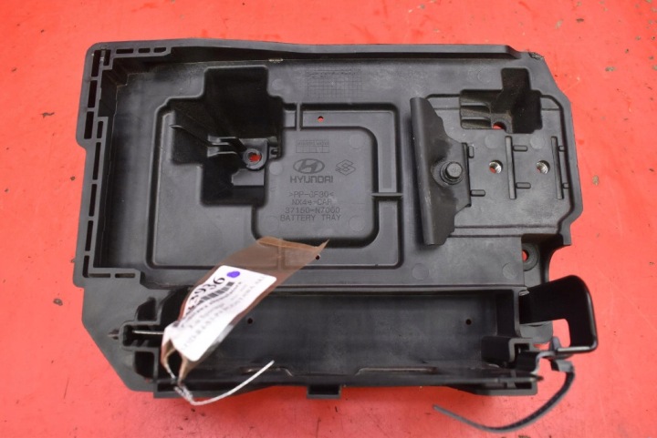 PODSTAWA AKUMULATORA 37150-N7000 KIA SPORTAGE 5 V 1.6 T-GDI 150 KM 21-25