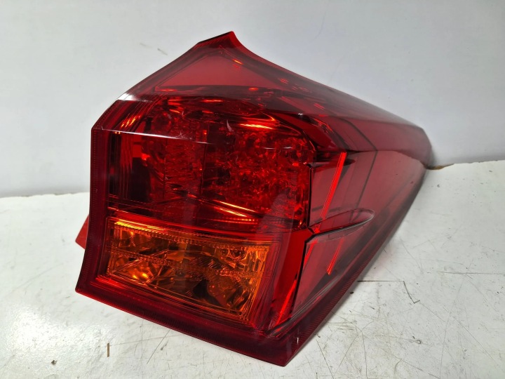 light rear part right Toyota Auris II 12-15 Kombi